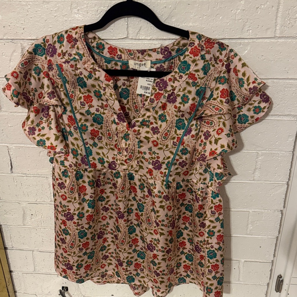 Umgee Cream Floral Paisley Ruffle Sleeve Blouse